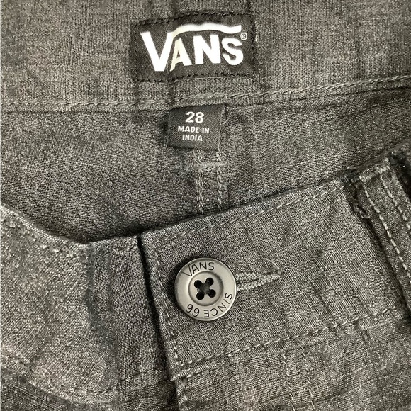 Men's Vans 28 Off the wall Shorts Chino Khakis Charcoal Gray Disc Golf Skater - Picture 7 of 9